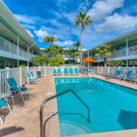 Tropic Terrace #19 - Beachfront Resort Suite